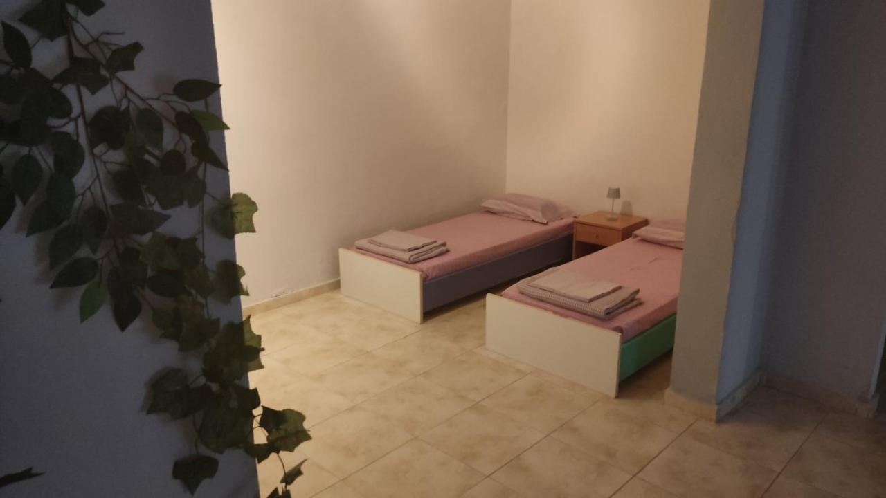 דירות Markópoulon Airport'S Close, Cozy Flat For 6 Persons מראה חיצוני תמונה
