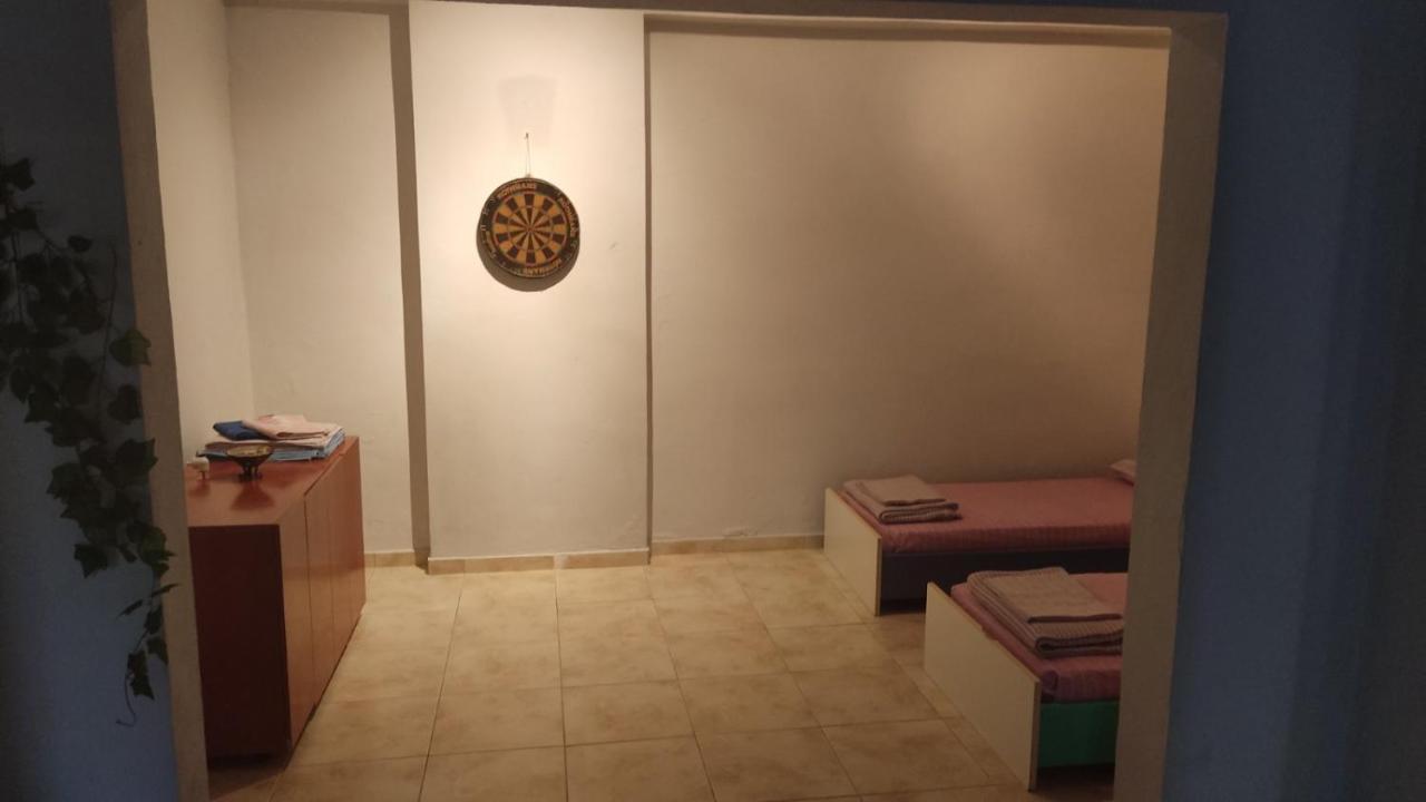 דירות Markópoulon Airport'S Close, Cozy Flat For 6 Persons מראה חיצוני תמונה